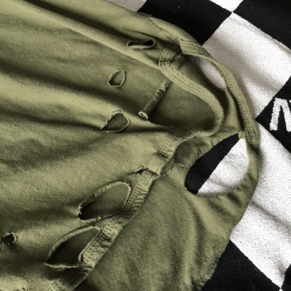 EPTM Olive / Green Distressed T-Shirt Size Medium - Picture 3 of 6